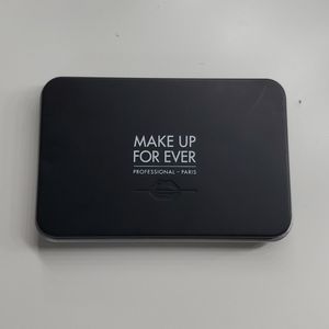 MakeUpForEver Matte Velvet Skin Powder Foundation